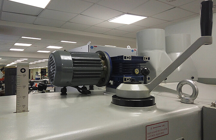 Перемещение пильного вала по высоте