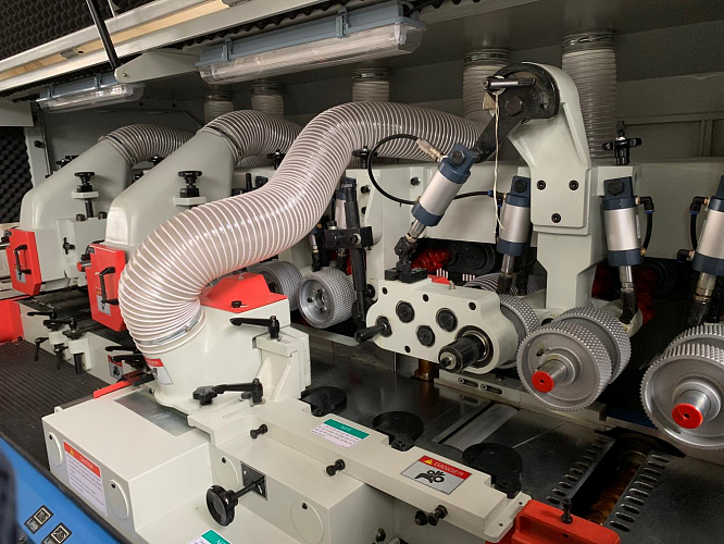 БОКОВОЙ РОЛИКОВЫЙ ПРИЖИМНОЙ БЛОК