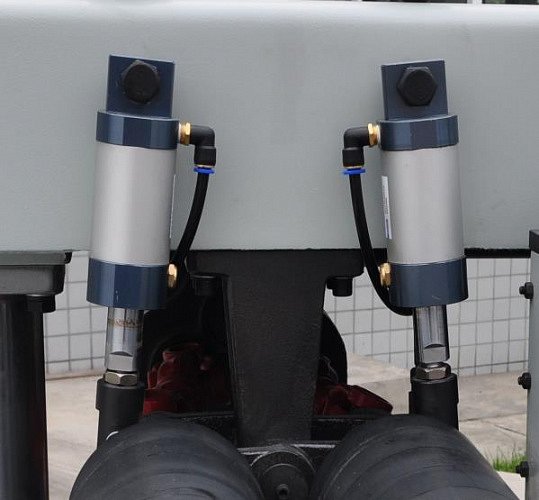 ПНЕВМАТИЧЕСКОЕ УПРАВЛЕНИЕ ПРИЖИМНЫМИ РОЛИКАМИ