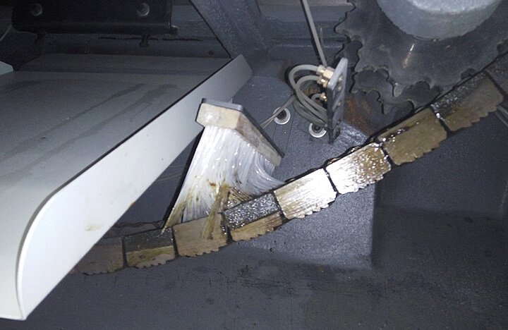 Очистка подающей гусеницы