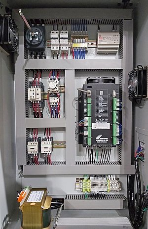 ЭЛЕКТРОШКАФ С ЭЛЕКТРОКОМПОНЕНТАМИ ОТ ВЕДУЩИХ ПРОИЗВОДИТЕЛЕЙ, ТАКИХ КАК: SCHNEIDER ELECTRIC MICRO TREND AUTOMATION