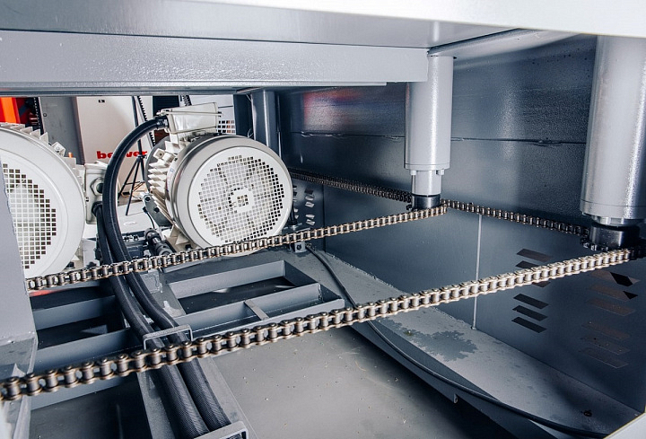 КРЕПЛЕНИЕ СТОЛА НА 4-Х ОПОРАХ И ПРИВОД ПОДЪЕМА СТОЛА