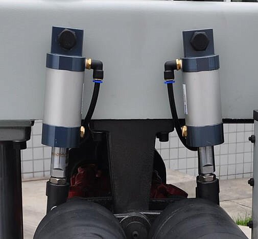 Пневматическое управление прижимными роликами