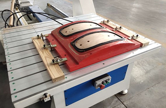 ПЛОСКИЕ РАБОЧИЕ СТОЛЫ ИЗ АЛЮМИНИЕВОГО ПРОФИЛЯ