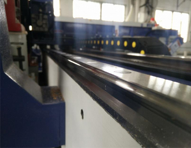 ВЫСОКОТОЧНЫЕ ЛИНЕЙНЫЕ НАПРАВЛЯЮЩИЕ ПОВЫШЕННОЙ ЖЕСТКОСТИ