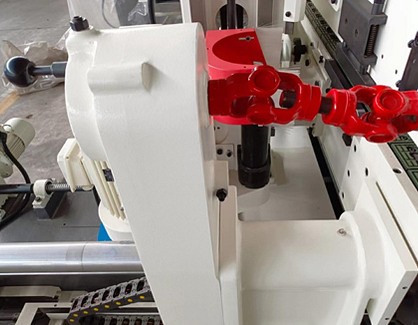 ПРИВОД ПОДАЧИ