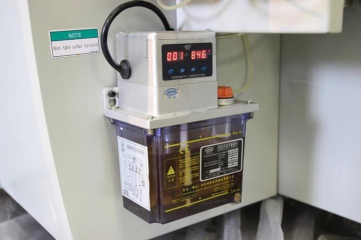  АВТОМАТИЧЕСКАЯ СМАЗКА РАБОЧЕГО СТОЛА ПО ТАЙМЕРУ