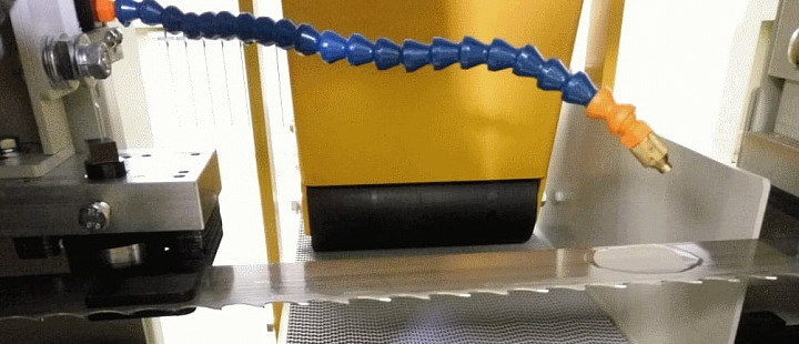 СИСТЕМА ПОДАЧИ ОЧИЩАЮЩЕЙ ЖИДКОСТИ