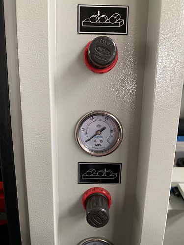 ПНЕВМАТИЧЕСКОЕ УПРАВЛЕНИЕ ПРИЖИМАМИ