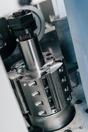 Частота вращения шпинделей 7000 об/мин