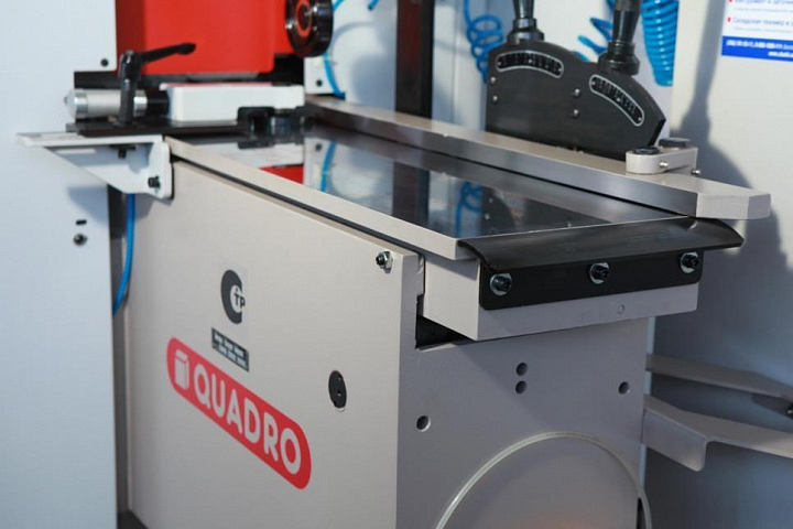 ХРОМИРОВАННЫЙ ПОДАЮЩИЙ СТОЛ