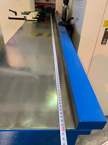 ПОДАЮЩИЙ СТОЛ ДЛИНОЙ 2000 ММ