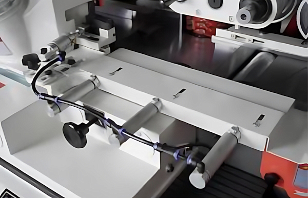 БОКОВОЙ ПРИЖИМ