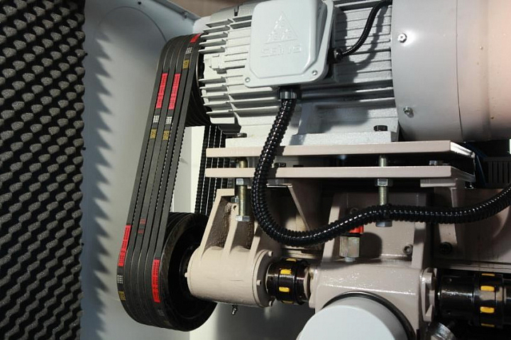 УСИЛЕННЫЕ КРЕСТОВИНЫ КАРДАНОВ И МАССИВНЫЕ РЕДУКТОРЫ