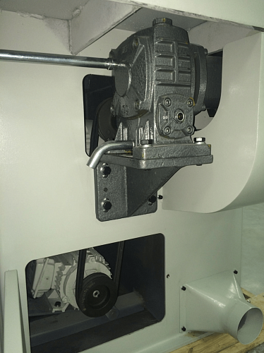 РЕДУКТОР ПРИВОДА ПОДАЧИ